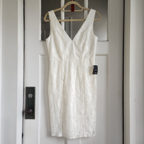 Lulu's Normani White Lace Sleeveless Sheath Dress, Sz M - Picture 3 of 15